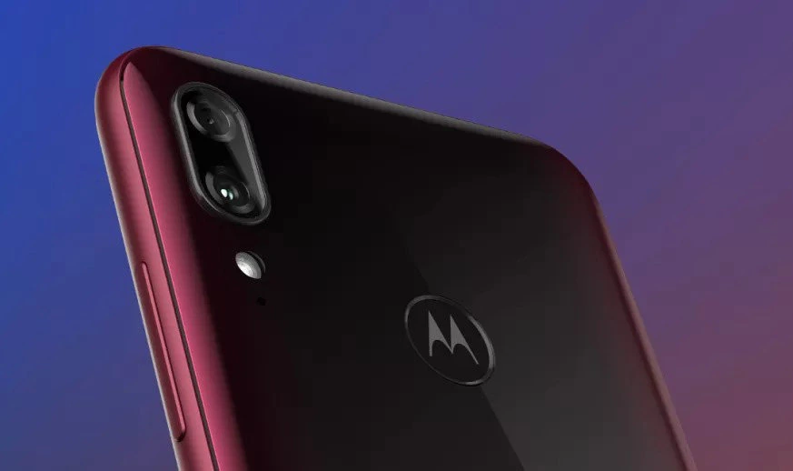Motorola Moto E6S — Perspectiva de Estudio
