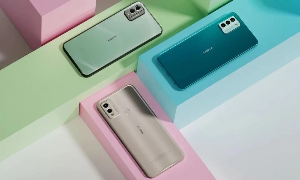 Nokia C32 — Perfil Lateral y Chasis