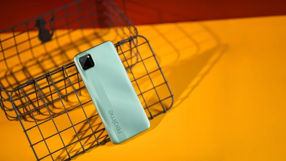 realme C11 — Vista Trasera Oficial