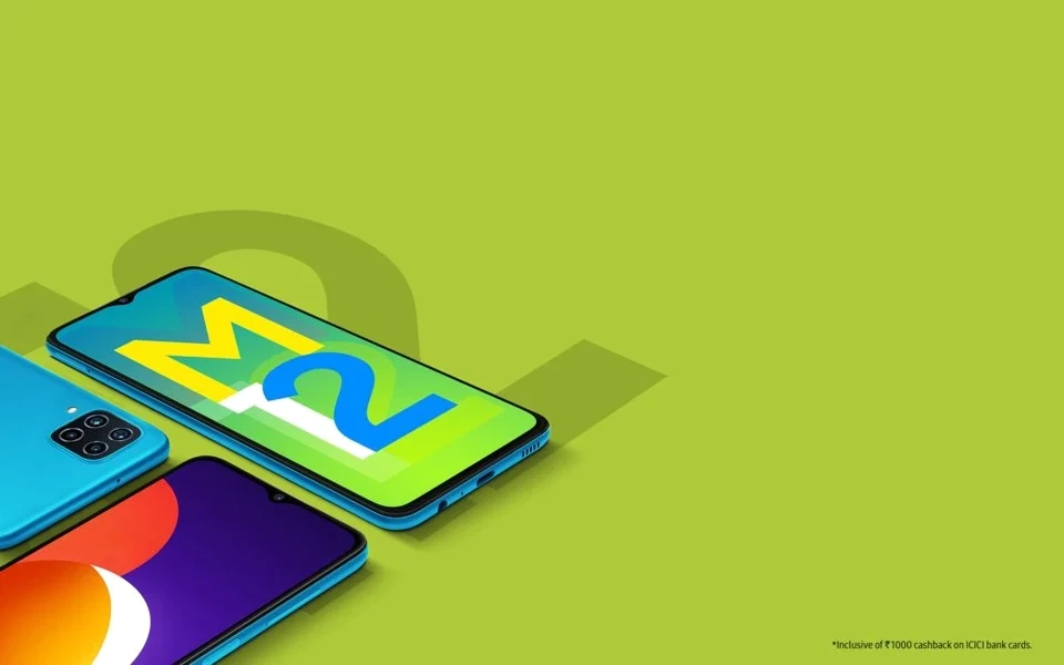 Samsung Galaxy M12 — Perspectiva de Estudio