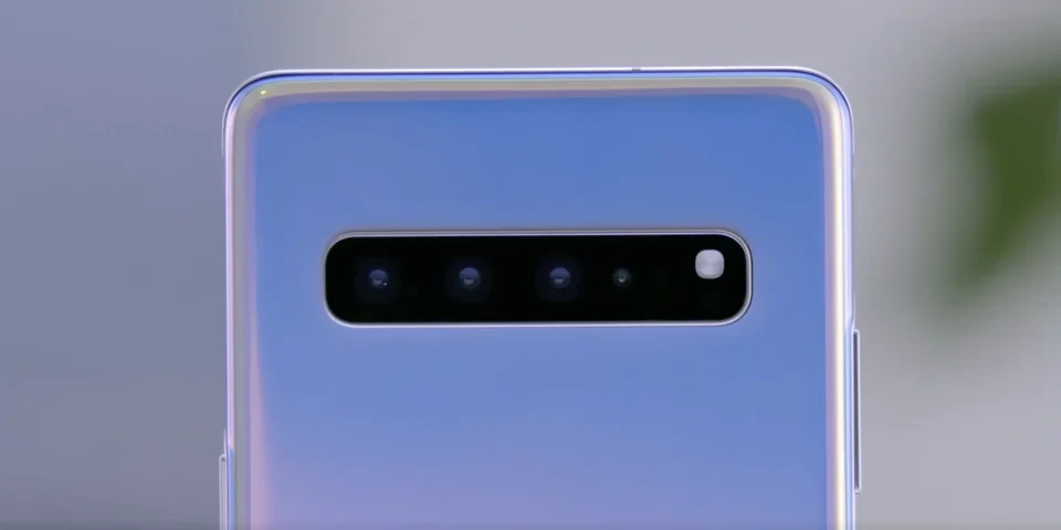 Samsung Galaxy S10 5G — Vista Trasera Oficial