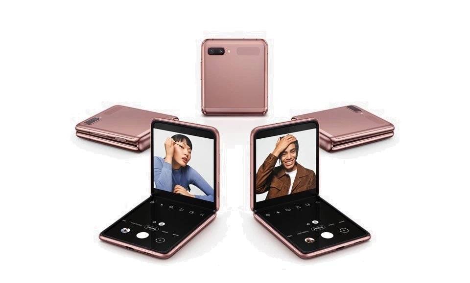 Samsung Galaxy Z Flip 5G — Perspectiva de Estudio