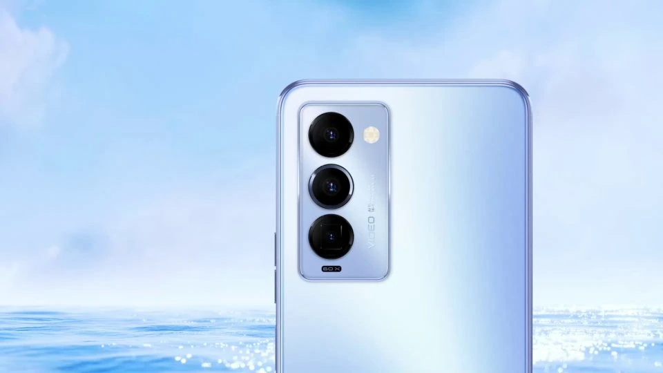 Tecno CAMON 18 Premier — Acabado Oficial
