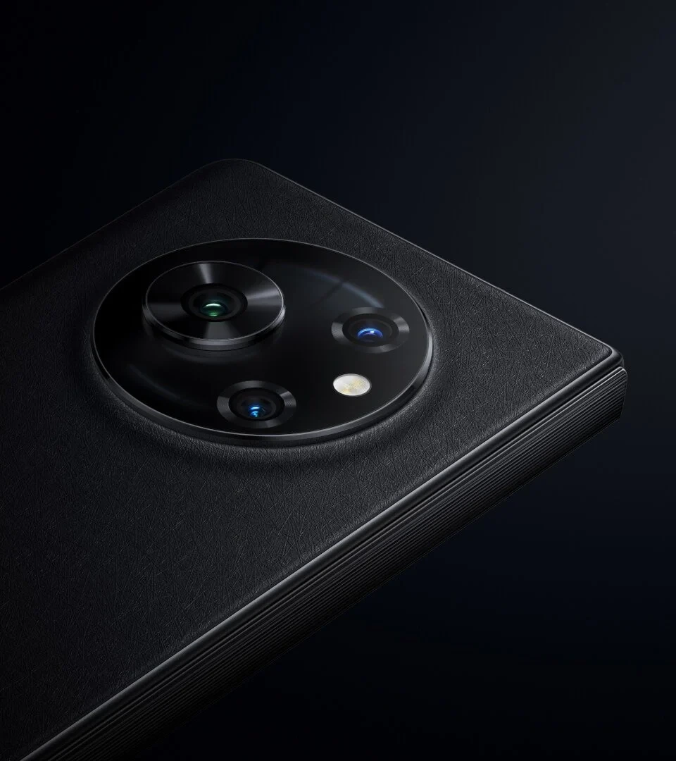 Tecno Phantom V Fold 5G — Perspectiva Alternativa