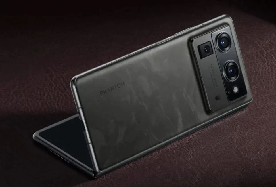 Tecno Phantom V Fold2 5G — Detalle del Módulo de Cámaras