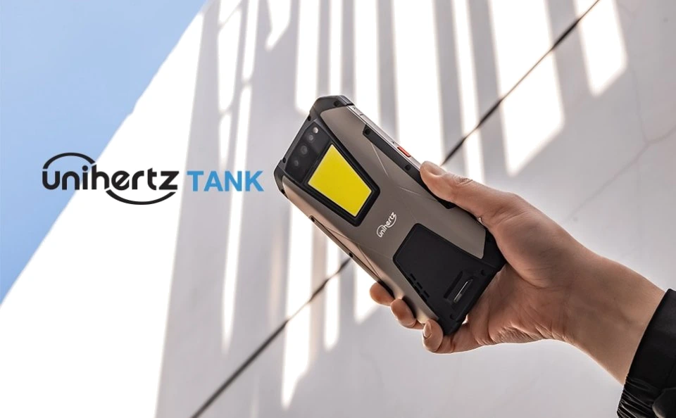 Unihertz Tank — Perspectiva Alternativa