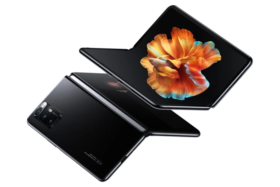 Xiaomi Mix Fold 2 — Perspectiva de Estudio